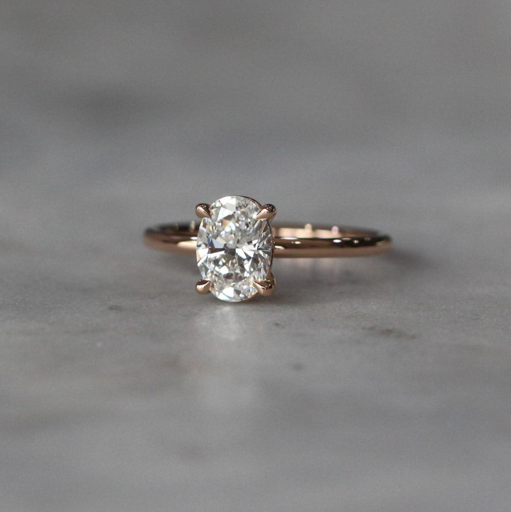 OVAL LAB CREATED DIAMOND / SOLITAIRE RING iV