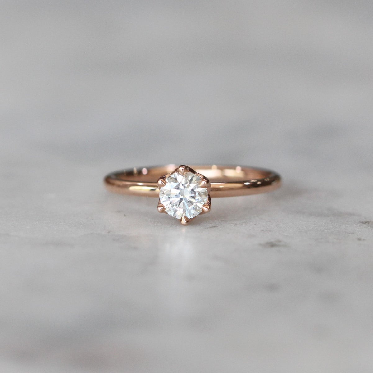 ROUND DIAMOND / LOTUS RING ii