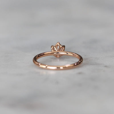 ROUND DIAMOND / LOTUS RING ii