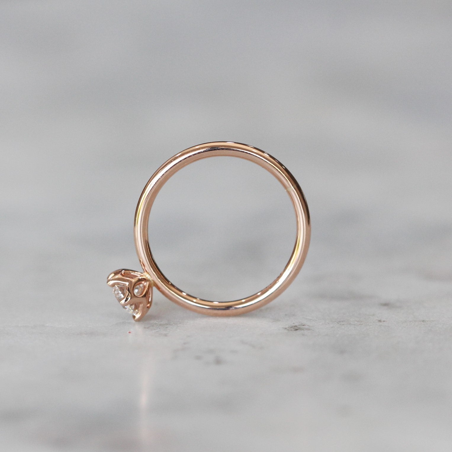 ROUND DIAMOND / LOTUS RING ii