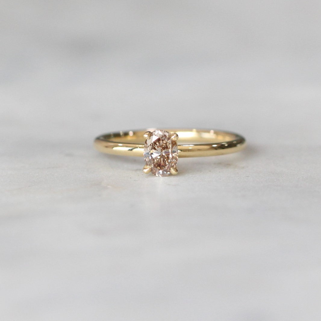 OVAL / ARGYLE SOLITAIRE RING II
