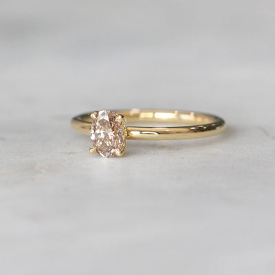 OVAL / ARGYLE SOLITAIRE RING II