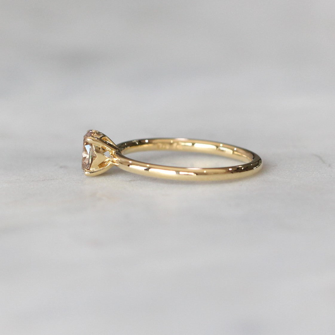 OVAL / ARGYLE SOLITAIRE RING II