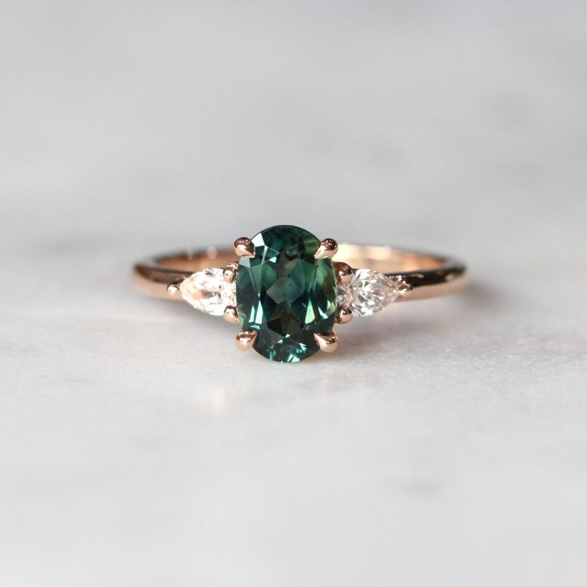 OVAL PARTI / TRILOGY RING