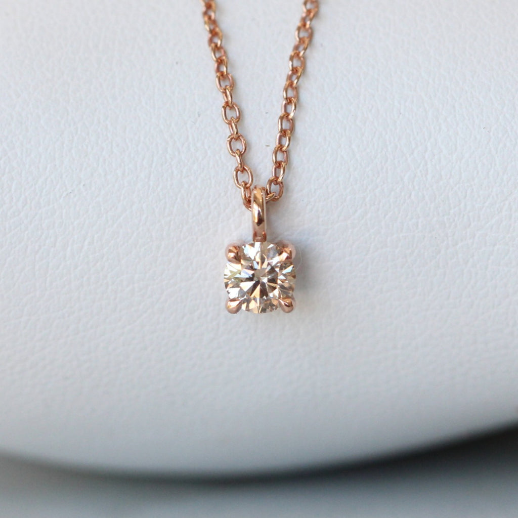 ONE OF A KIND ROUND ARGYLE / NECKLACE