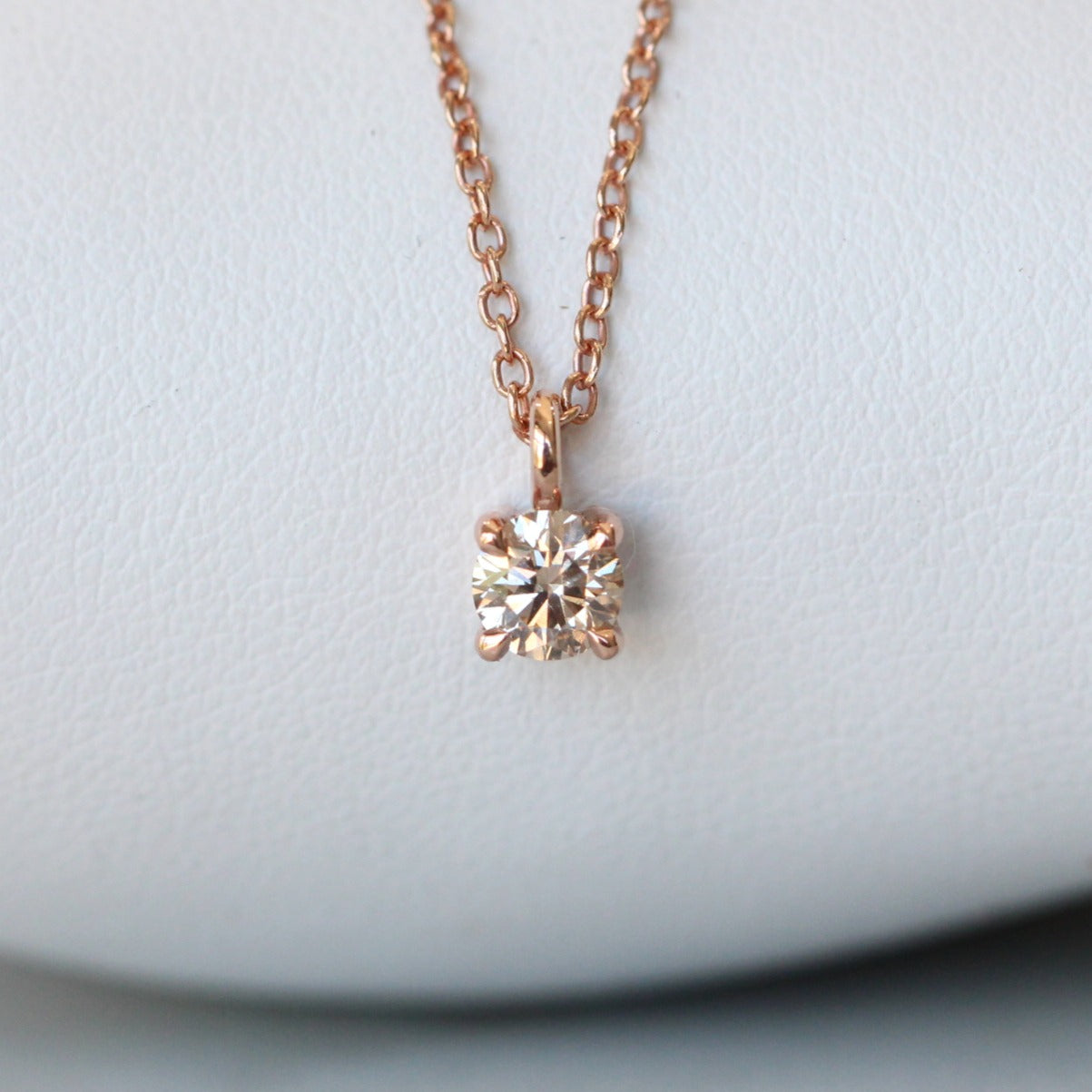 ONE OF A KIND ROUND ARGYLE / NECKLACE