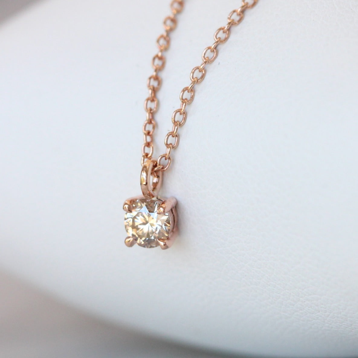 ONE OF A KIND ROUND ARGYLE / NECKLACE