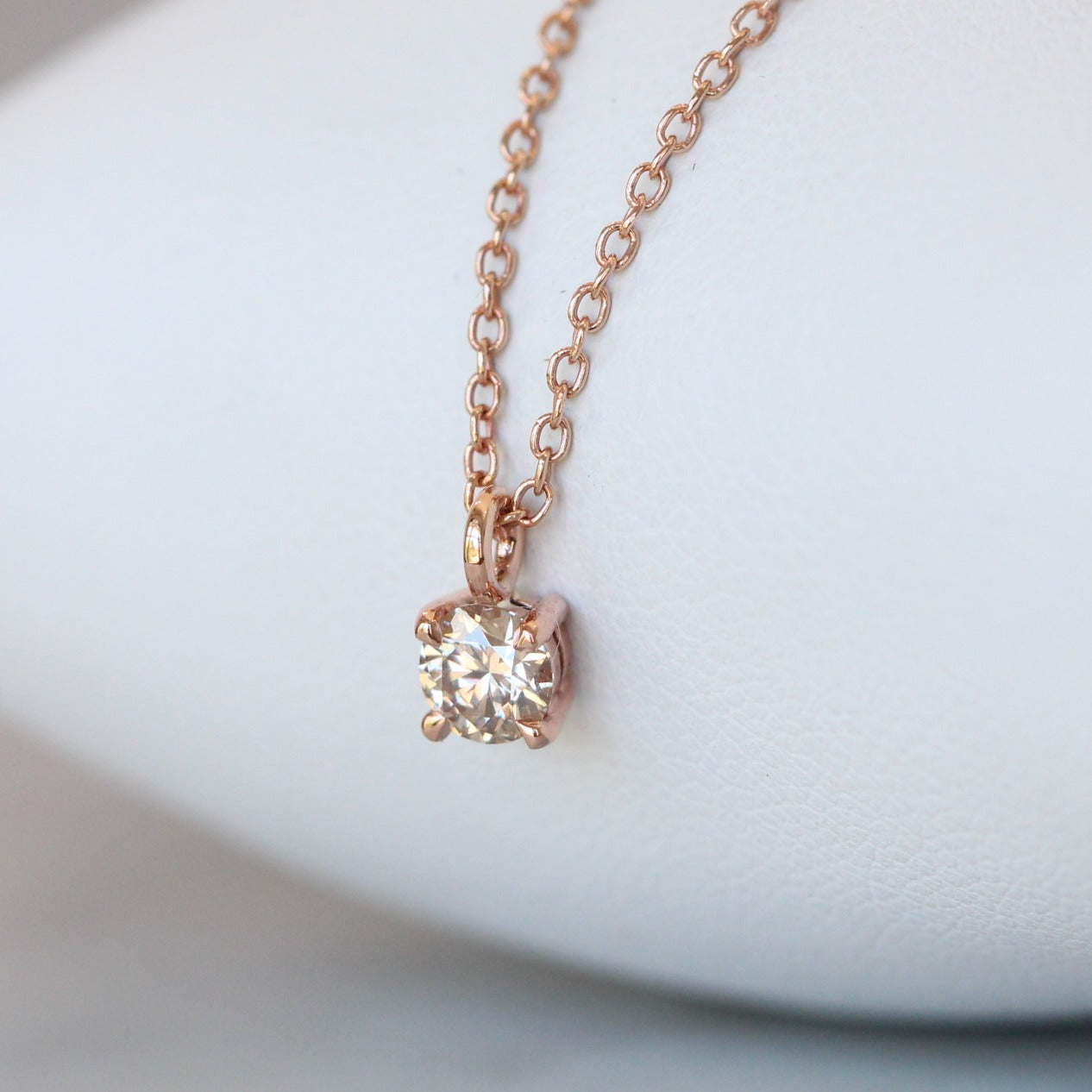 ONE OF A KIND ROUND ARGYLE / NECKLACE