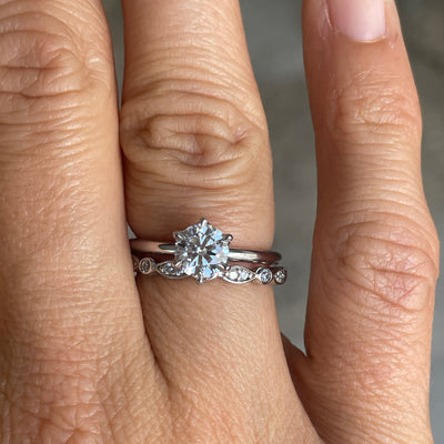 WHITE LAB DIAMOND / LOTUS RING