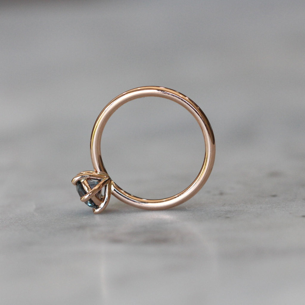 MONTANA / SAPPHIRE SOLITAIRE RING II