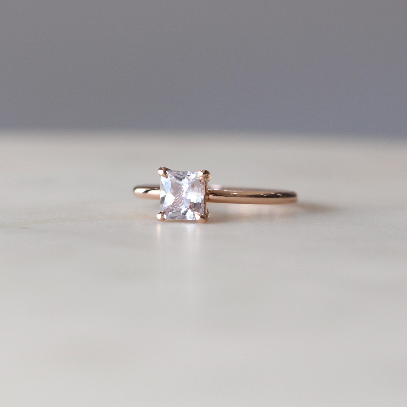 RADIANT / SAPPHIRE SOLITAIRE RING