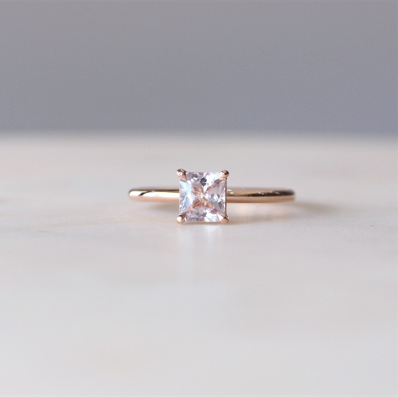 RADIANT / SAPPHIRE SOLITAIRE RING