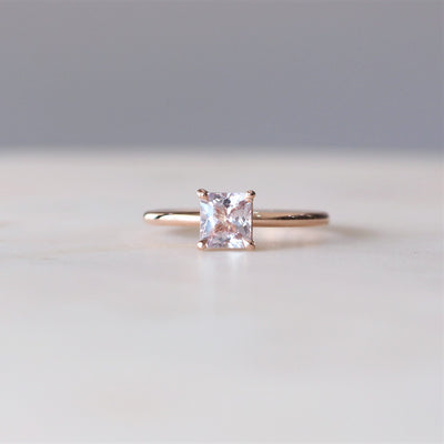 RADIANT / SAPPHIRE SOLITAIRE RING
