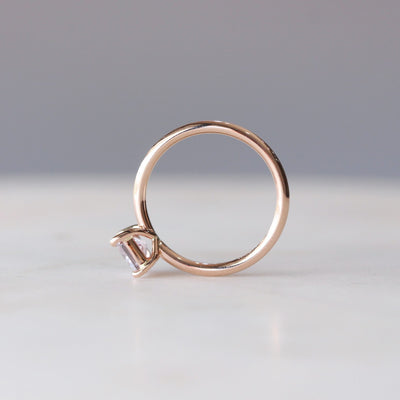RADIANT / SAPPHIRE SOLITAIRE RING