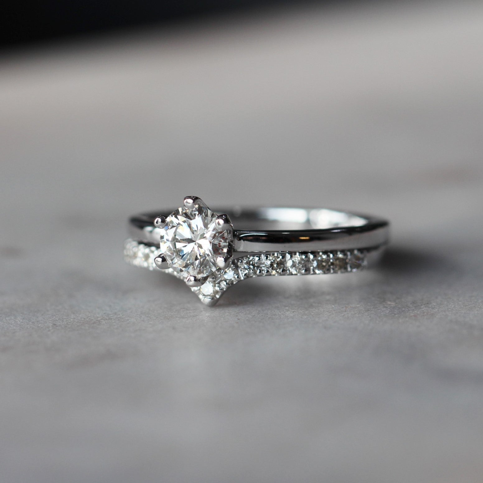 FLORA / WEDDING BAND