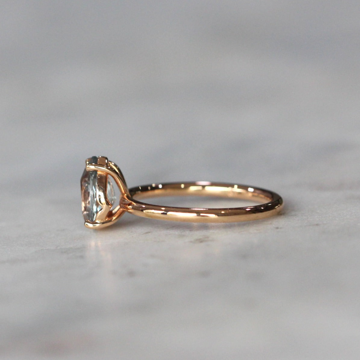 PEAR / GREY CEYLON SAPPHIRE RING II