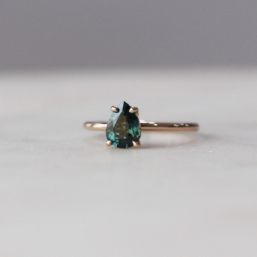 PEAR / SAPPHIRE SOLITAIRE RING