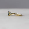 OVAL / SAPPHIRE SOLITAIRE RING