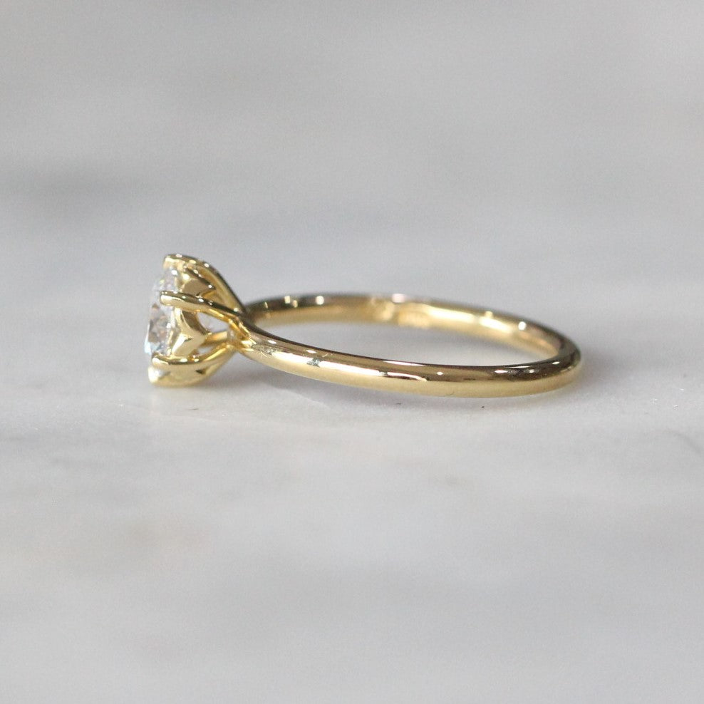 LAB CREATED / ROUND DIAMOND RING II