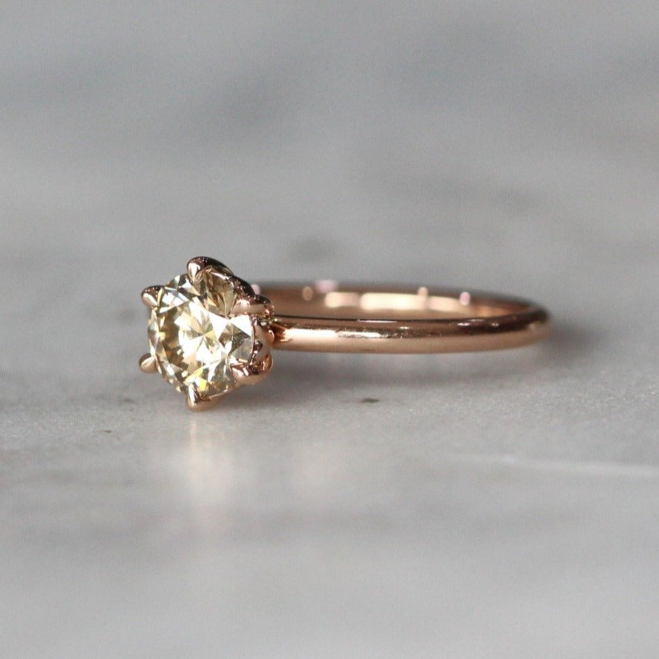 CHAMPAGNE ARGYLE / SOLITAIRE RING