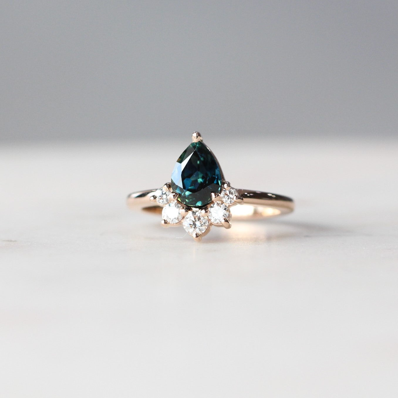 PARTI / HALF HALO RING