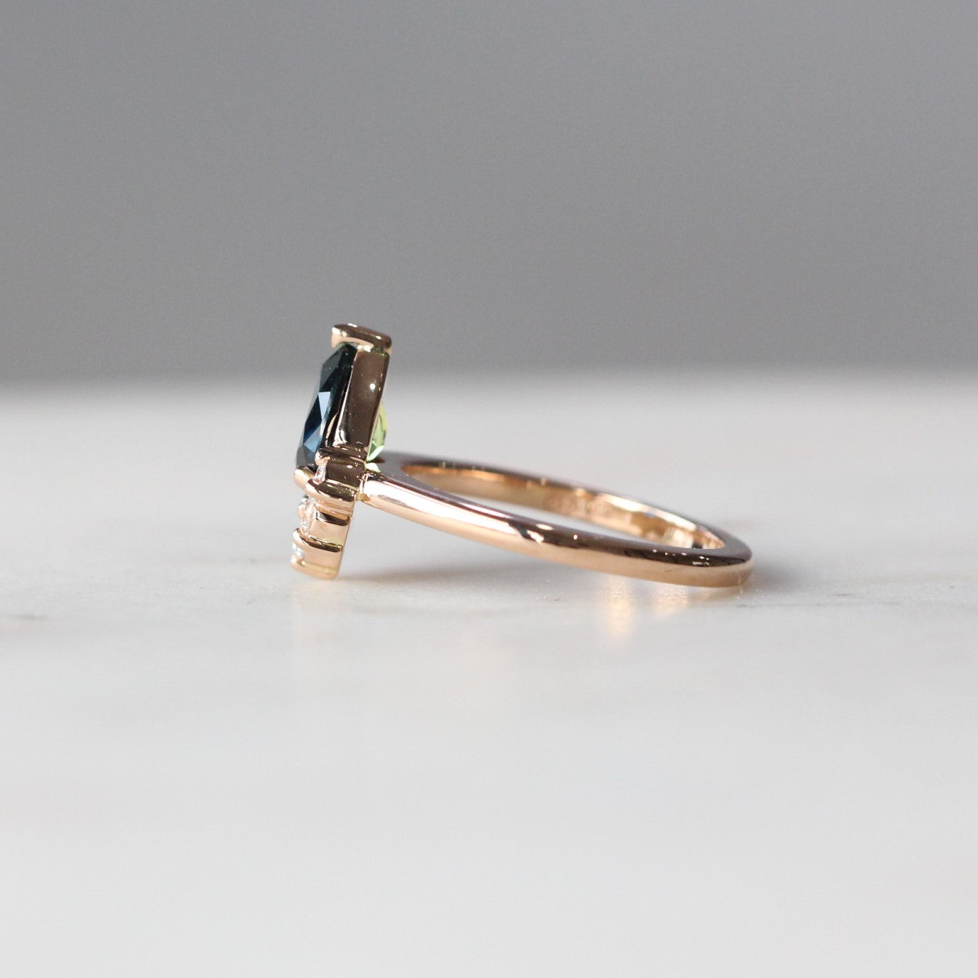 PARTI / HALF HALO RING