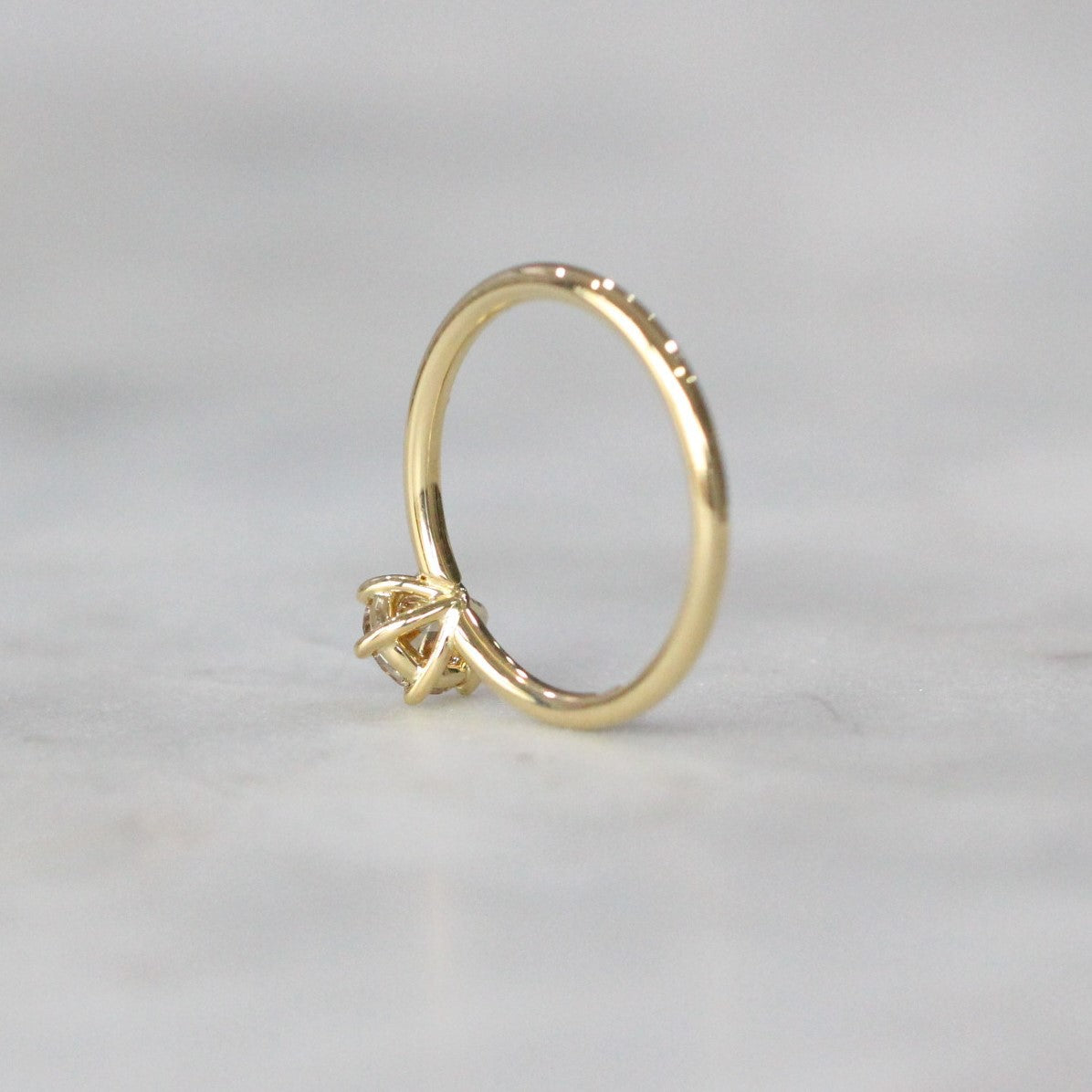 ROUND ARGYLE / SOLITAIRE RING II