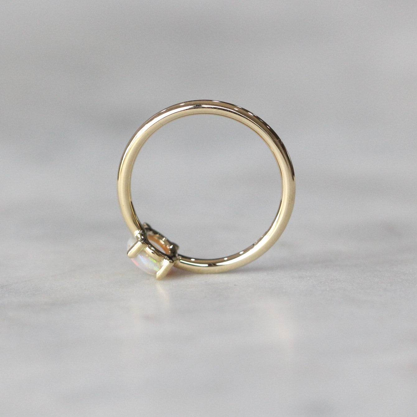 OPAL / OVAL RING II