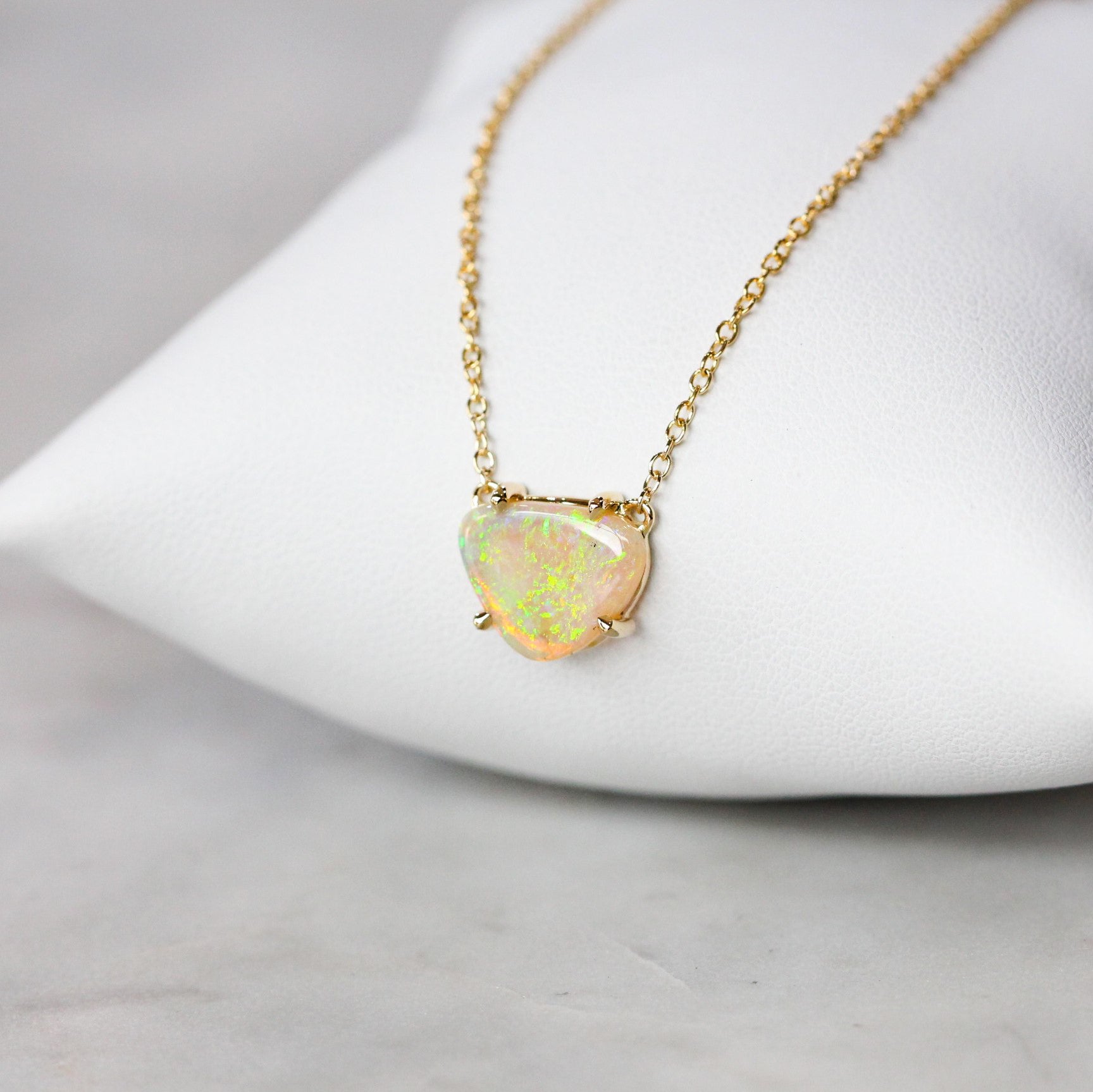 FREEFORM EAST WEST / OPAL NECKLACE II
