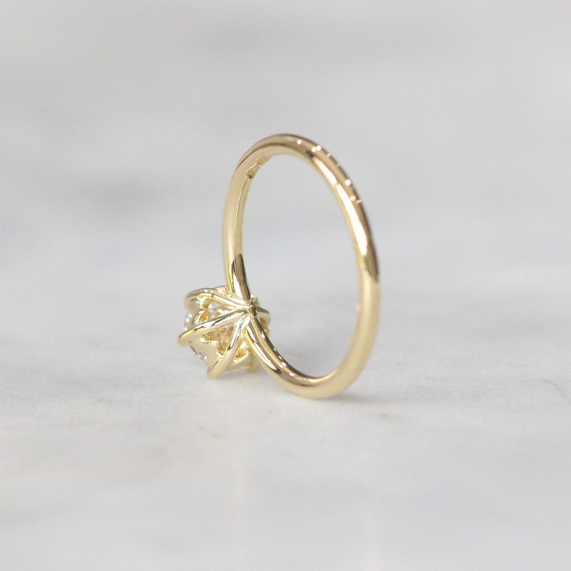 LAB CREATED / ROUND DIAMOND RING III