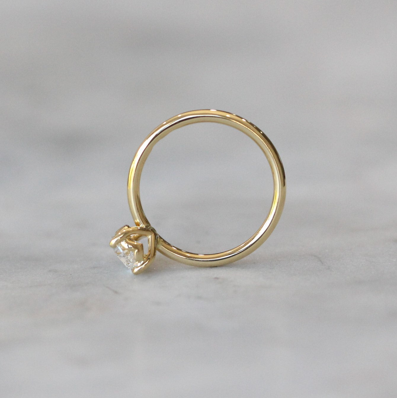 PEAR LAB CREATED DIAMOND / SOLITAIRE RING