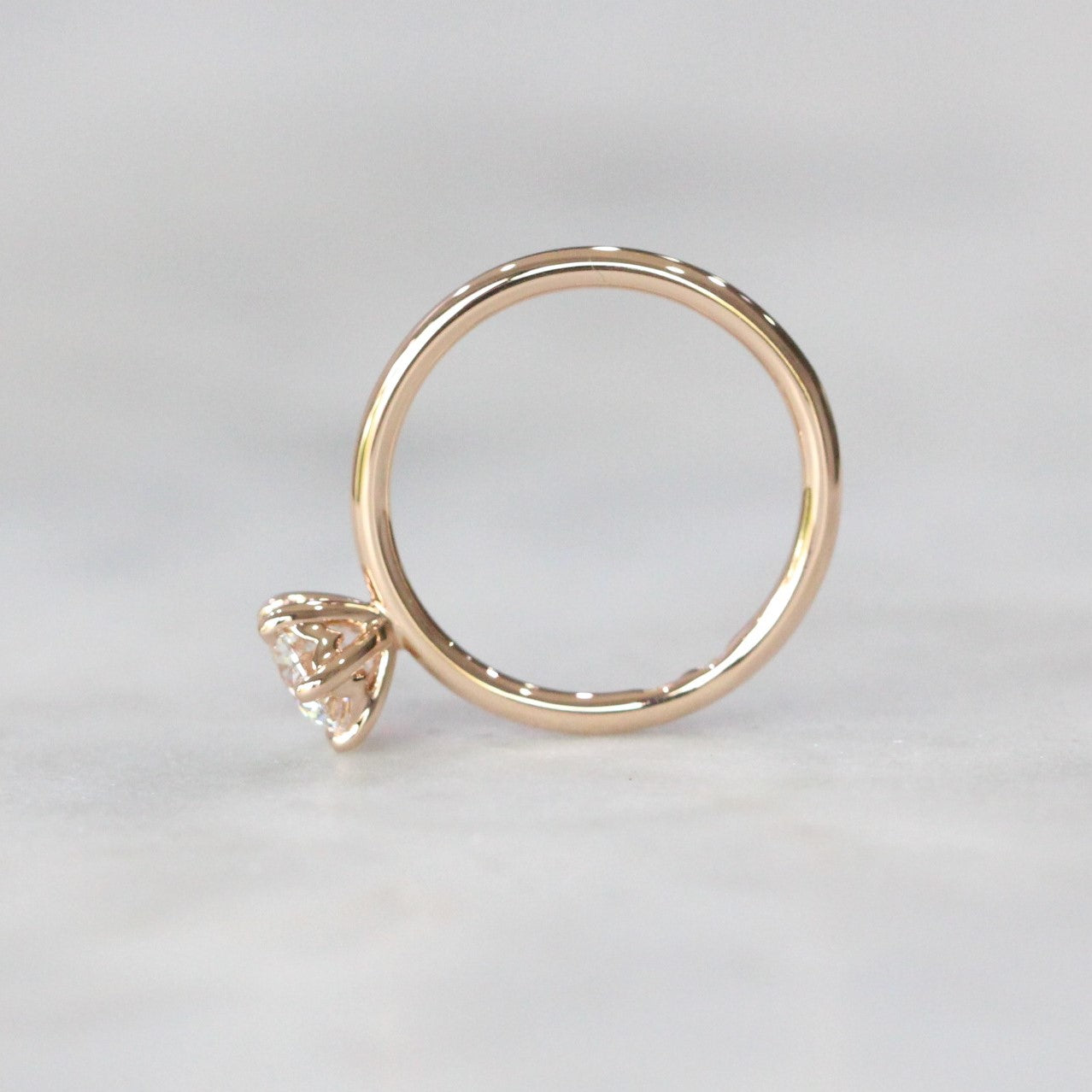 LAB CREATED / ROUND DIAMOND RING IV