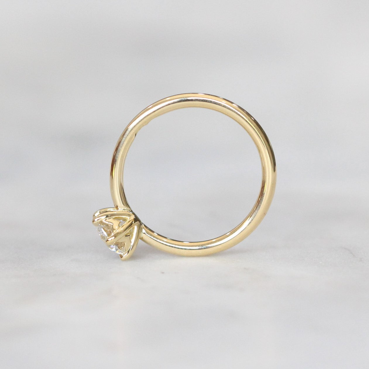 LAB CREATED / ROUND DIAMOND RING V