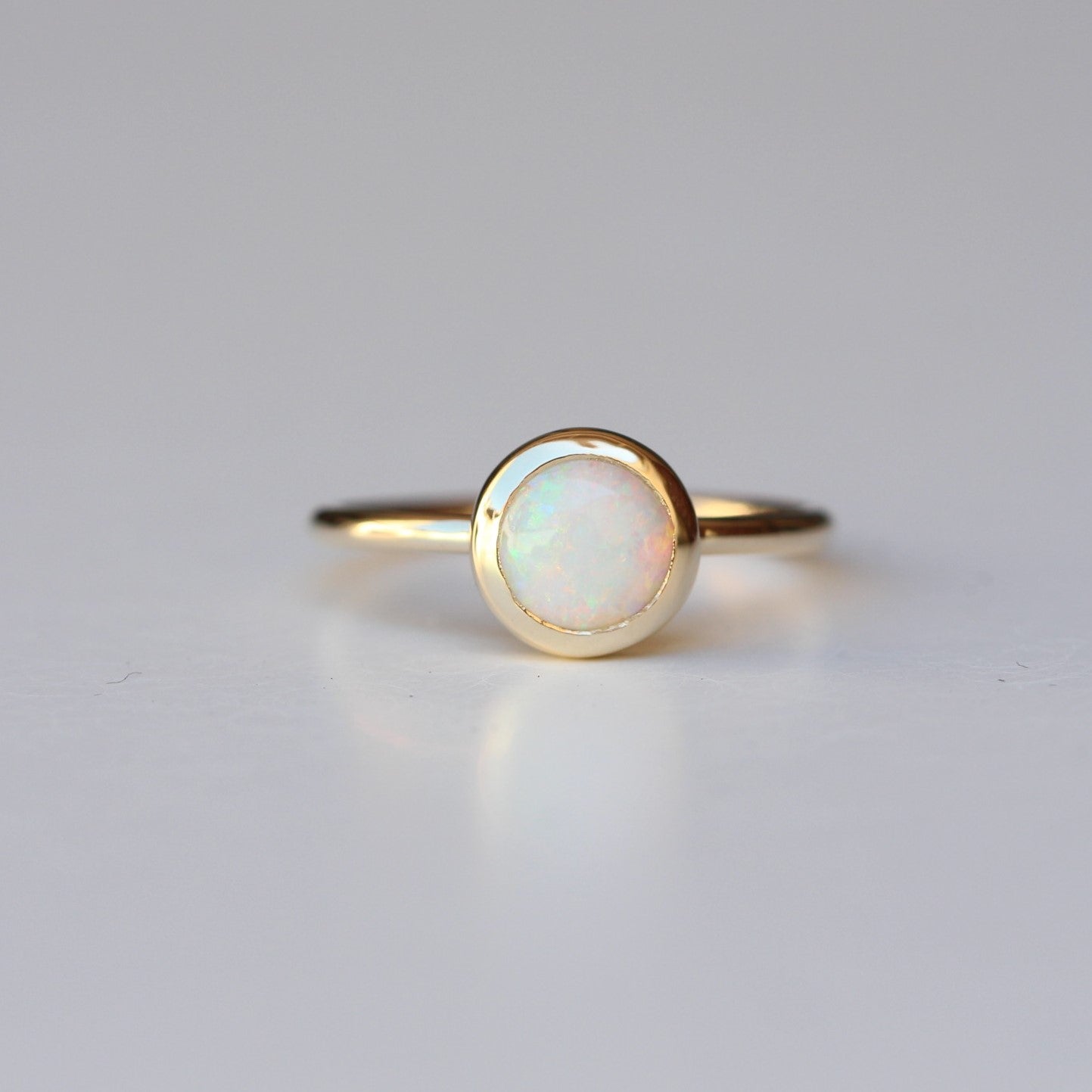 OPAL / BEZEL RING THREE