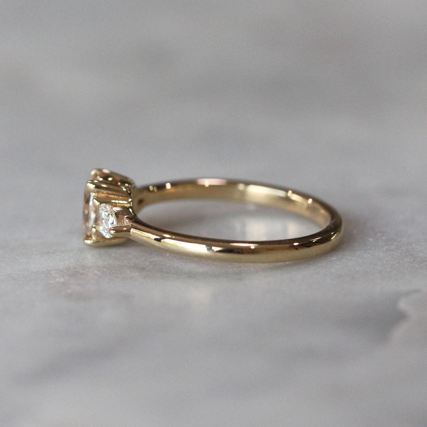 OVAL ARGYLE / TRILOGY RING III