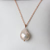 DROP / PEARL NECKLACE