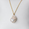 DROP / PEARL NECKLACE