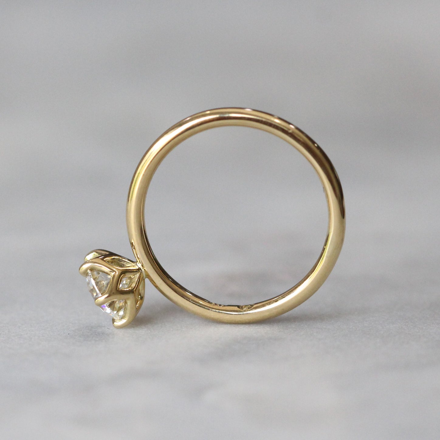 ROUND LAB DIAMOND \ LOTUS RING II