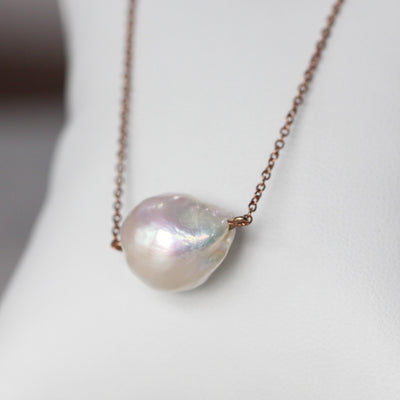 EAST WEST / PEARL NECKLACE