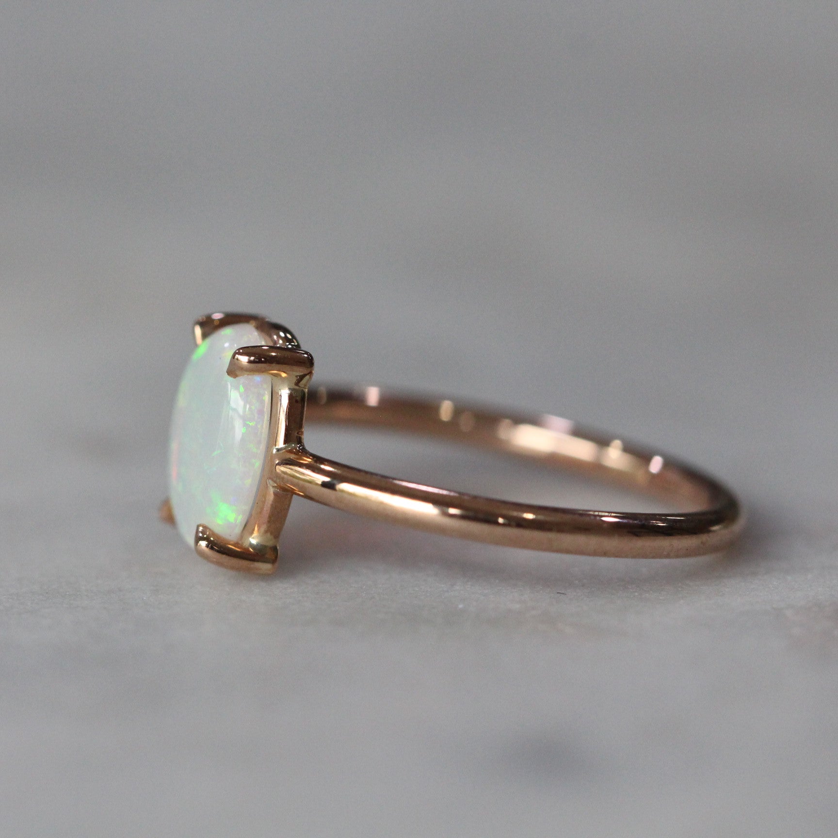 OPAL / OVAL RING III