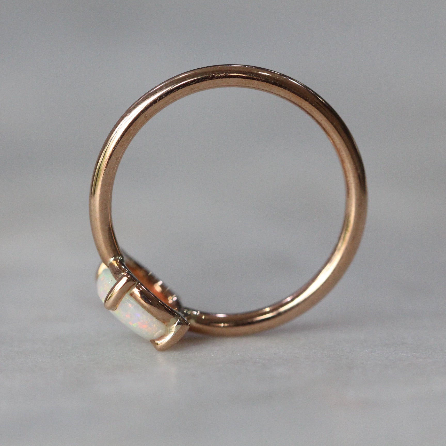 OPAL / OVAL RING III