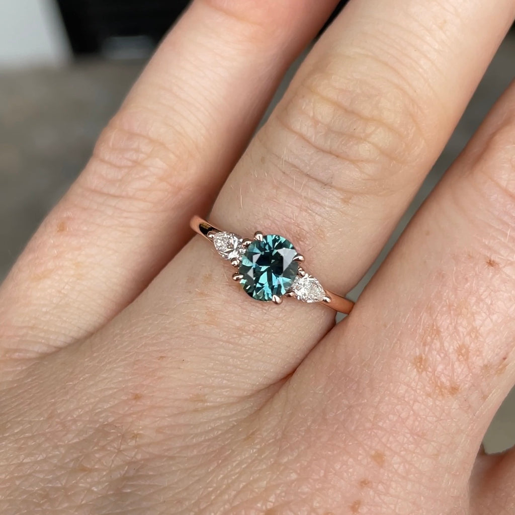 OVAL PARTI / TRILOGY RING II