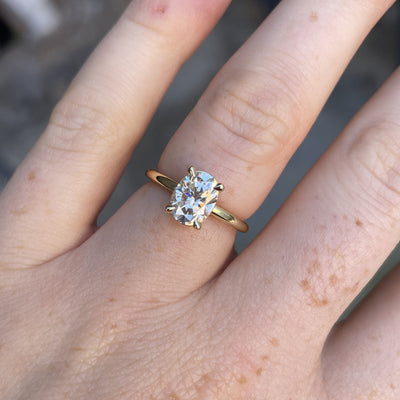 EVIE MOISSANITE / SOLITAIRE RING