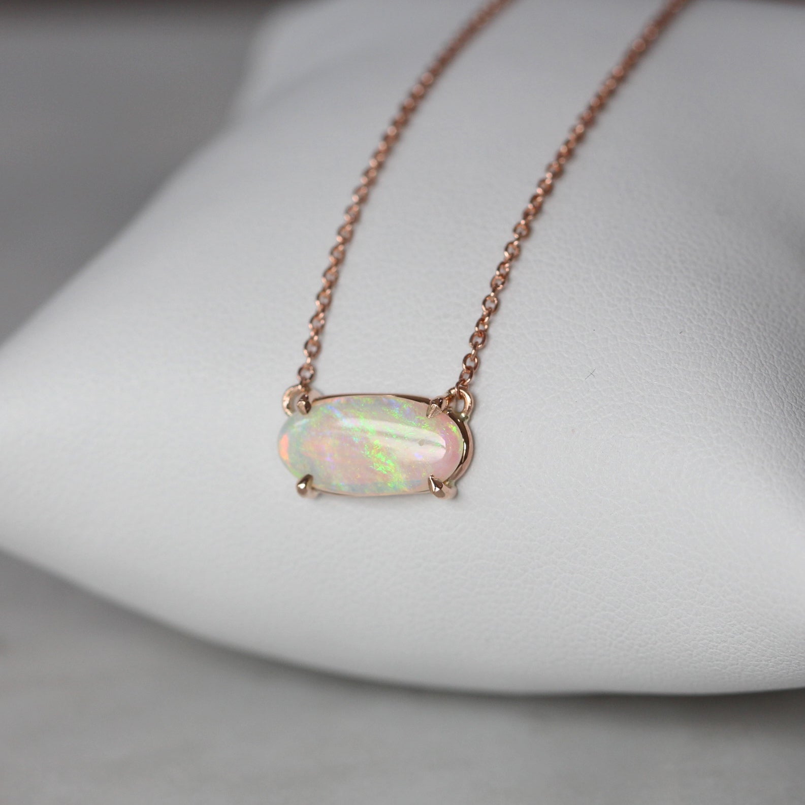 EAST WEST / OPAL NECKLACE II