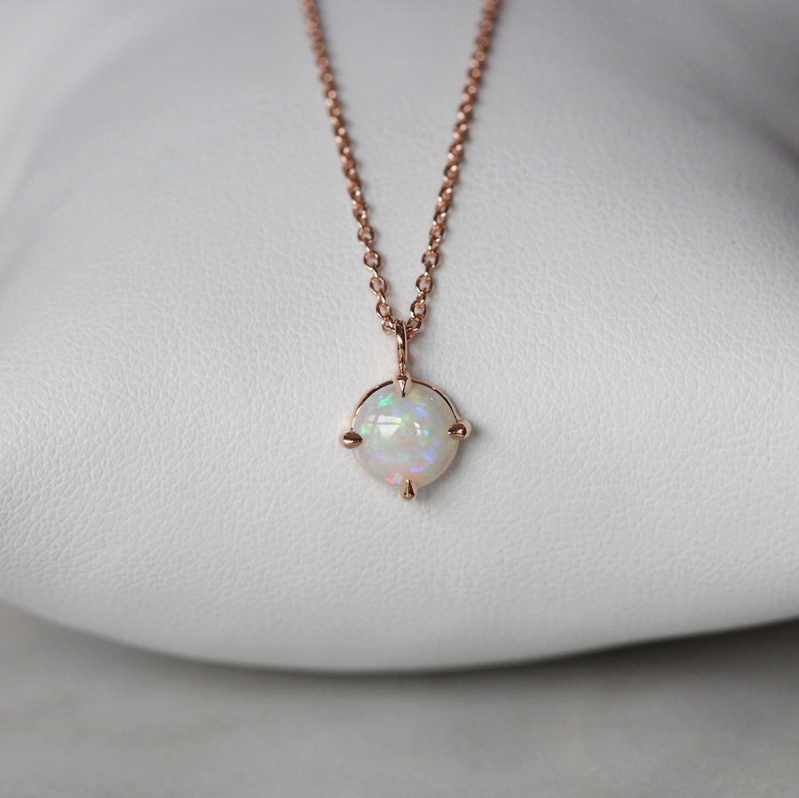 ROUND / OPAL NECKLACE