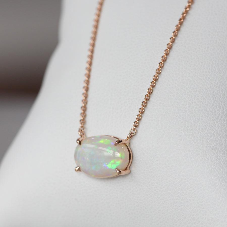 EAST WEST / OVAL OPAL NECKLACE