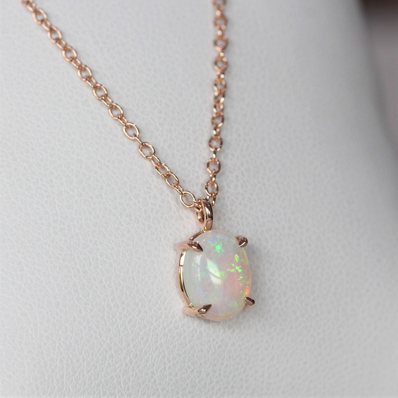 OVAL / OPAL NECKLACE II