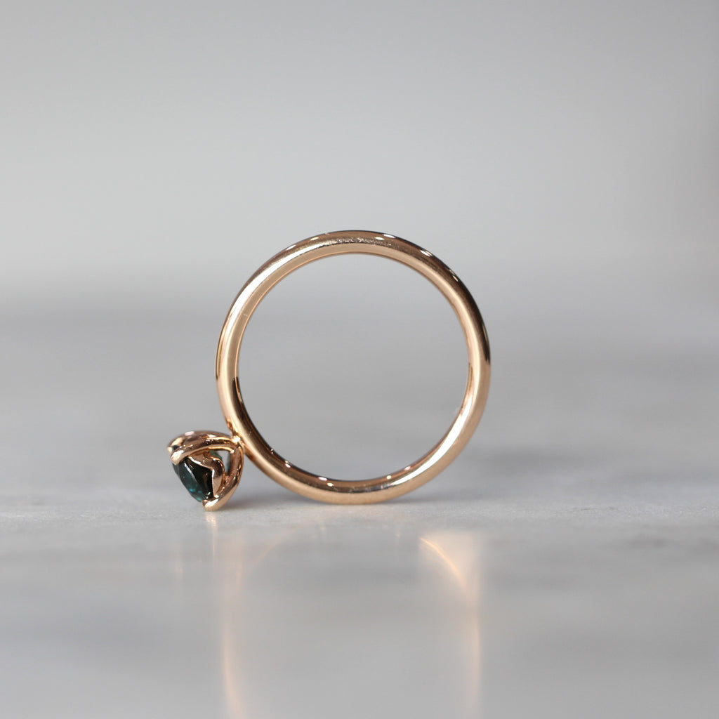OVAL PARTI SAPPHIRE / SOLITAIRE RING