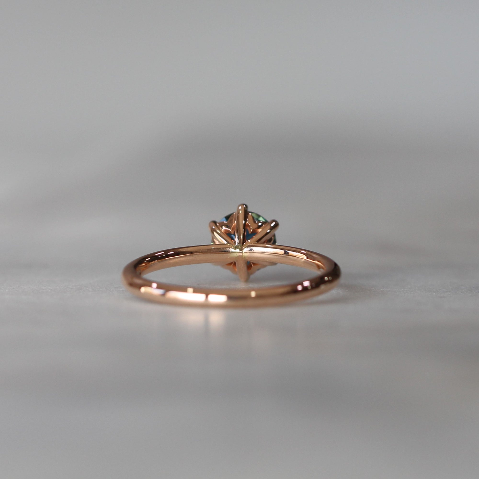 ROUND PARTI /  SAPPHIRE SOLITAIRE RING