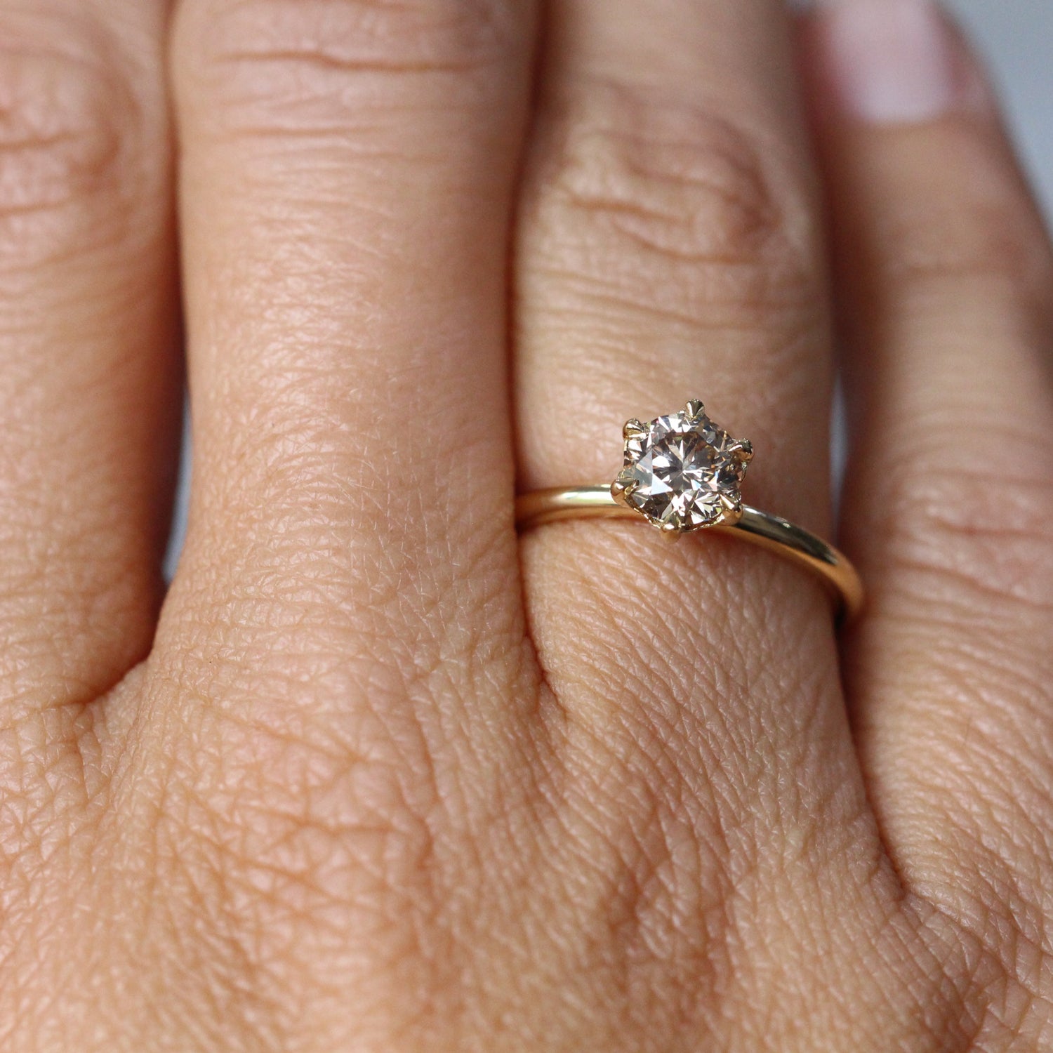 ROUND ARGYLE / SOLITAIRE RING III